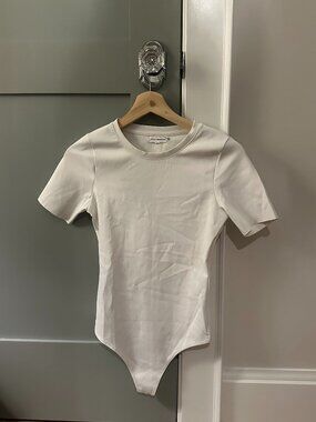 Good American Sculpting Crewneck Short Sleeve Tee Bodysuit